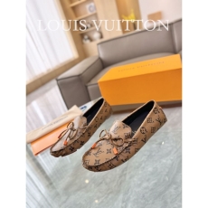 Louis Vuitton Low Shoes